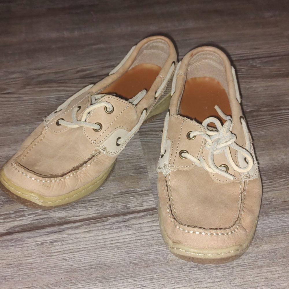 Highland Creek Chesapeake womans  tan leather boat loafer shoes Sz 6